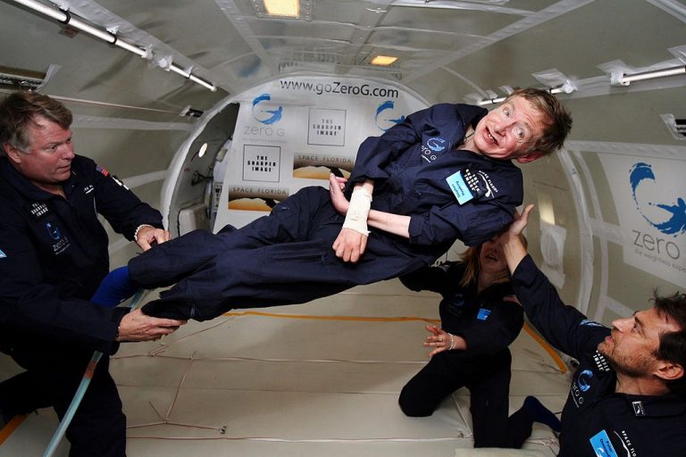 Stav beztíže si vyzkoušel i vědec Stephen Hawking.