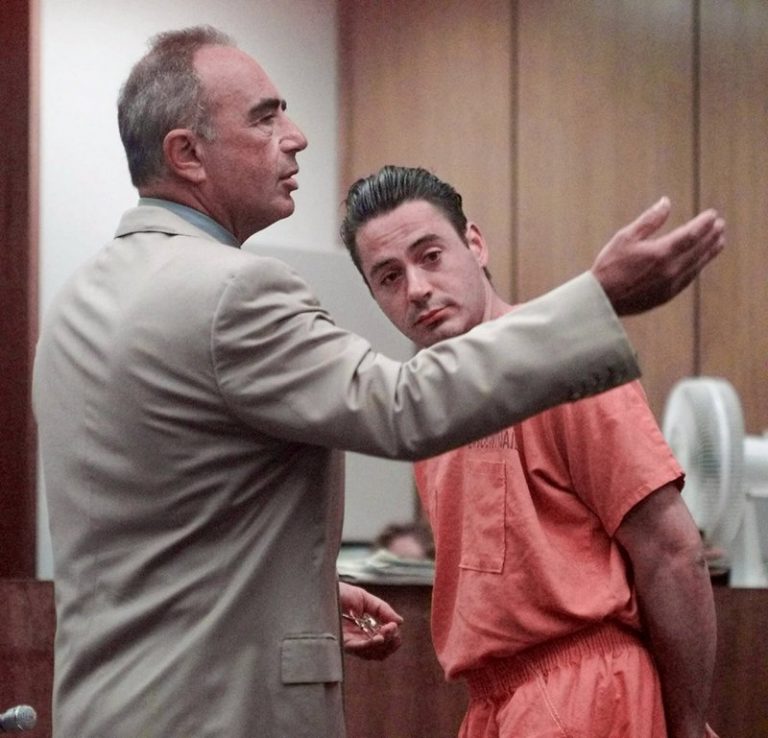U soudu je Downey jeden čas jako doma. Před basou ho neochrání ani špičkoví právníci.