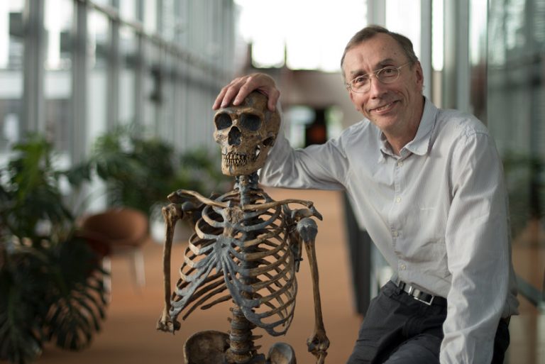 Svante Paabo rozluštil neandertálský genom.