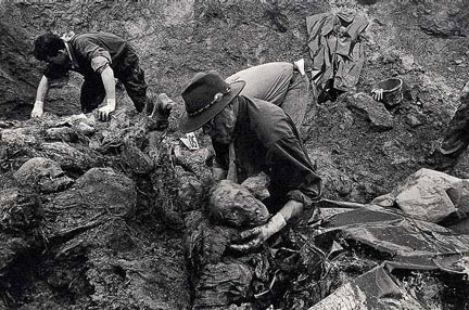 Exhumace zavražděných v neblaze proslulé Srebrenici