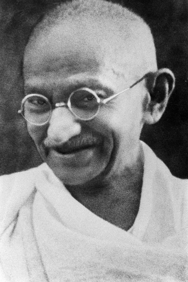 Mahátmá Gándhí zlepší postavení chudých.