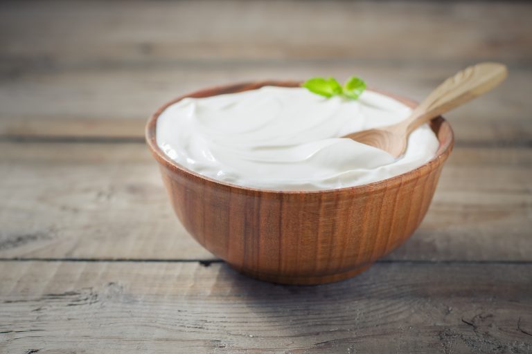 Nízkotučné jogurty sice neobsahují tuky, ale mají v sobě sacharidy.