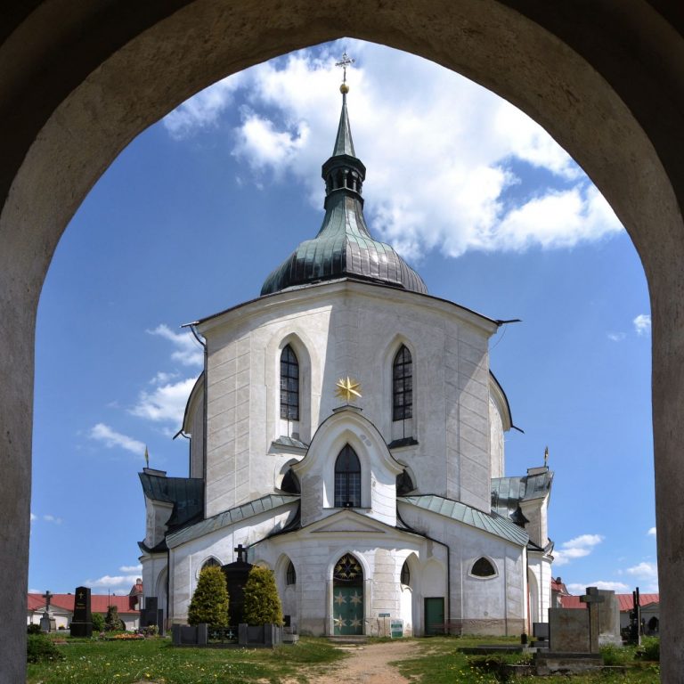 Poutní kostel sv. Jana Nepomuckého na Zelené hoře ve Žďáře nad Sázavou