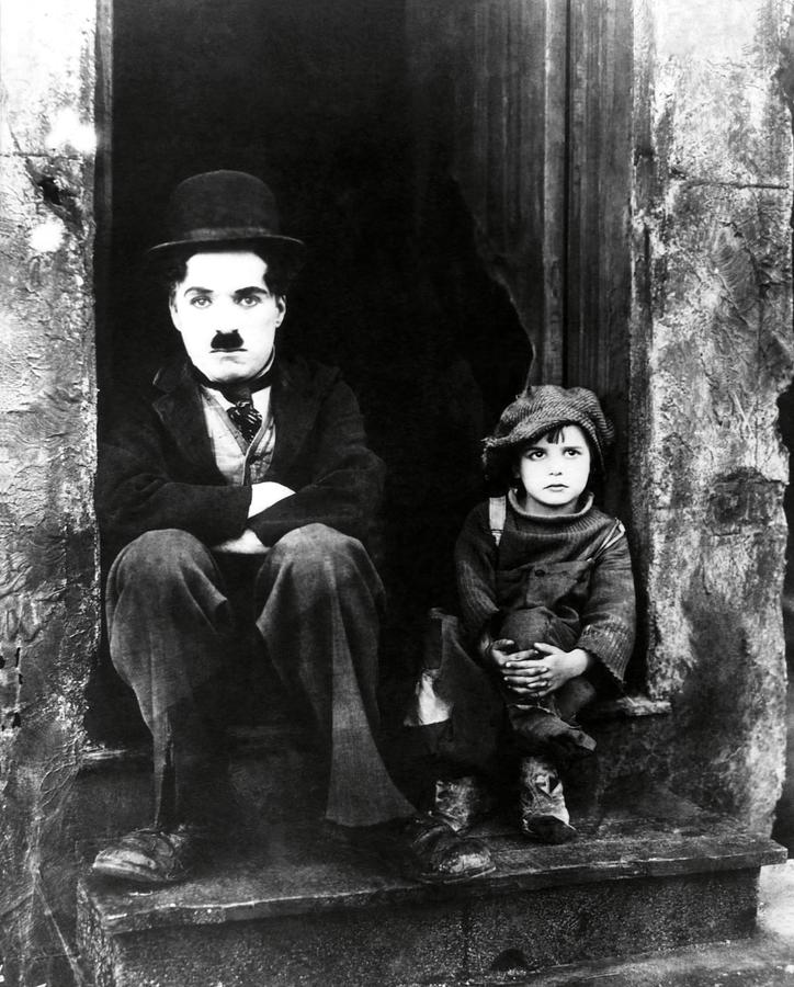 Na cestu ke hvězdám nepošle Coogana nikdo jiný než sám Charlie Chaplin.