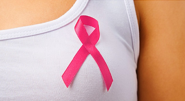 Celosvětový den boje proti rakovině prsu je 15. říjen.