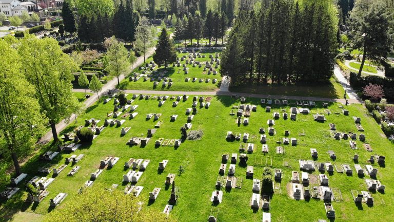 Hřbitov slavné roty se nachází v Trutnově.