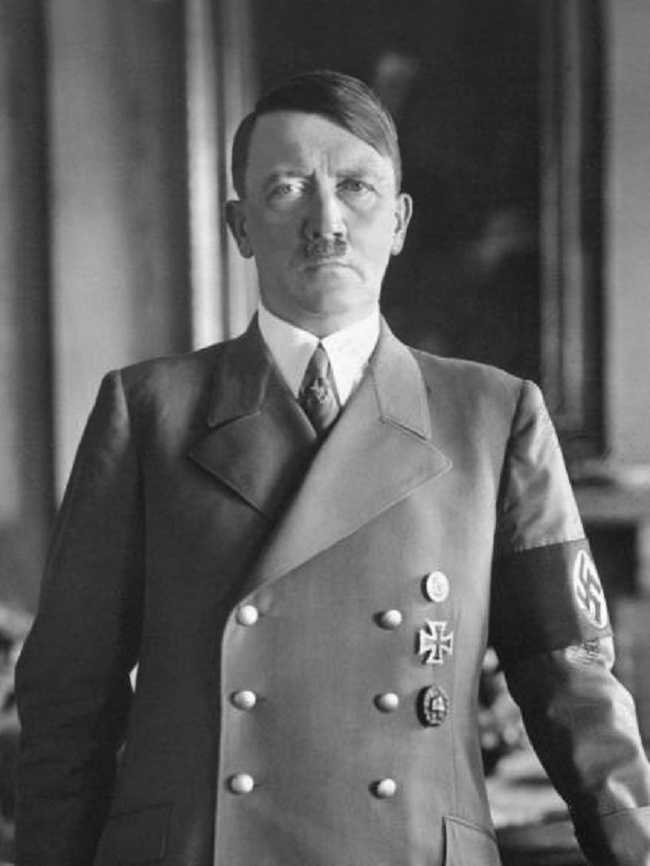 Hitler v Grossovi objeví schopného pomocníka.