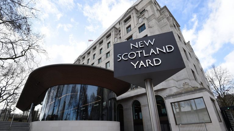 Sídlo dnešního „Nového“ Scotland Yardu najdete v Londýně na Victoria Embankment.
