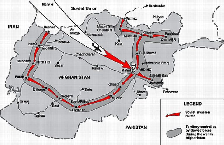 Plán sovětské invaze do nehostinného Afghánistánu. Tmavě šedou jsou označená místa, která Sověti dokázali dostat pod svou kontrolu.