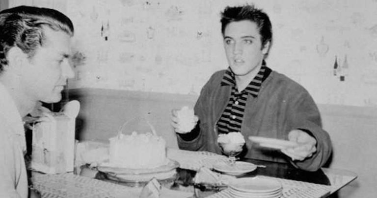 Elvis měl k jídlu velmi pozitivní vztah. Obzvlášť miloval sladké.