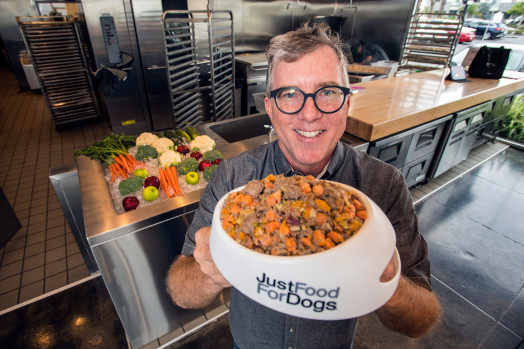 Shawn Buckley, zakladatel restaurace Just Food For Dogs.