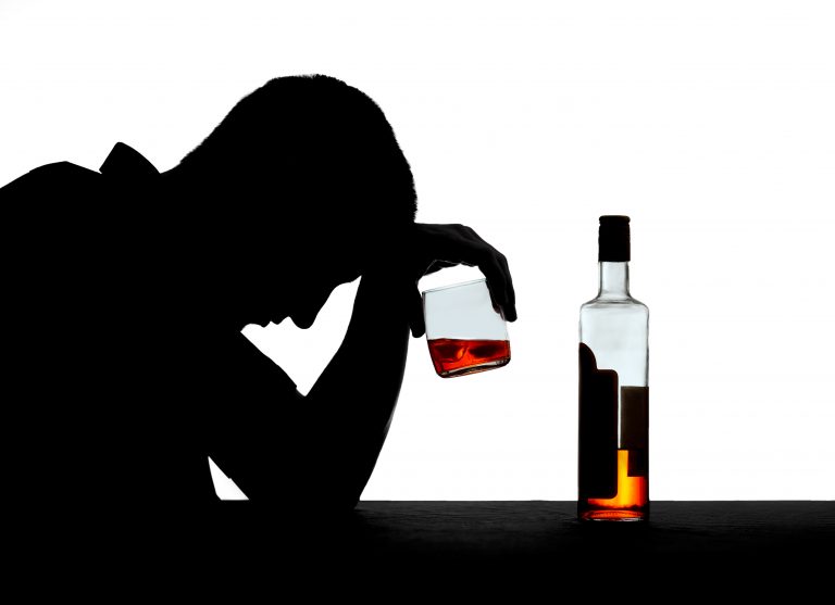 Alkoholiky tvoří ze 2/3 muži.