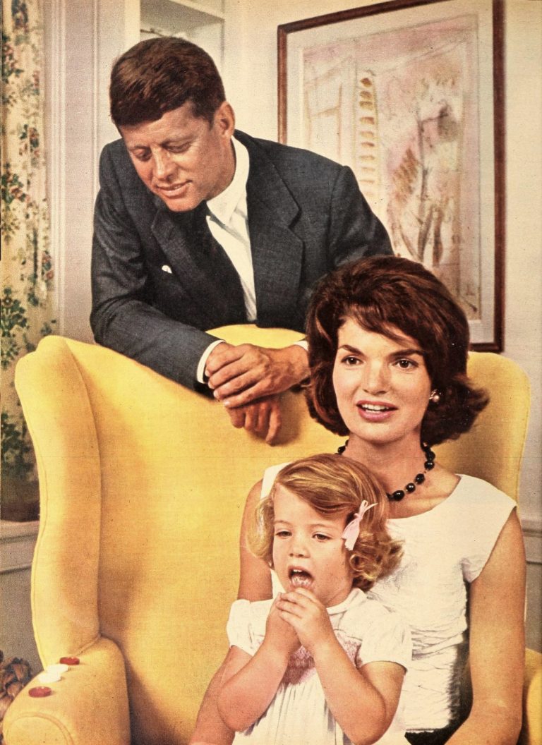 Rodina Kennedyových. Prezident s manželkou Jackie a dcerou Caroline.