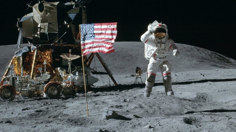 Na Měsíc se poprvé dostala posádka Apolla 11.