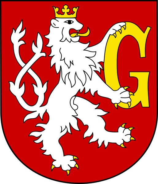 Královehradecký lev drží písmeno G.