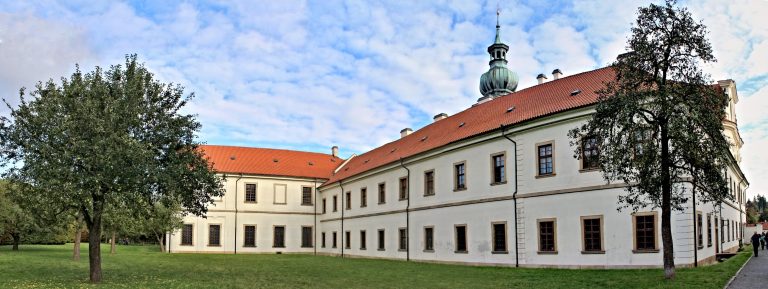 Založení Břevnovského kláštera má být aktem usmíření.