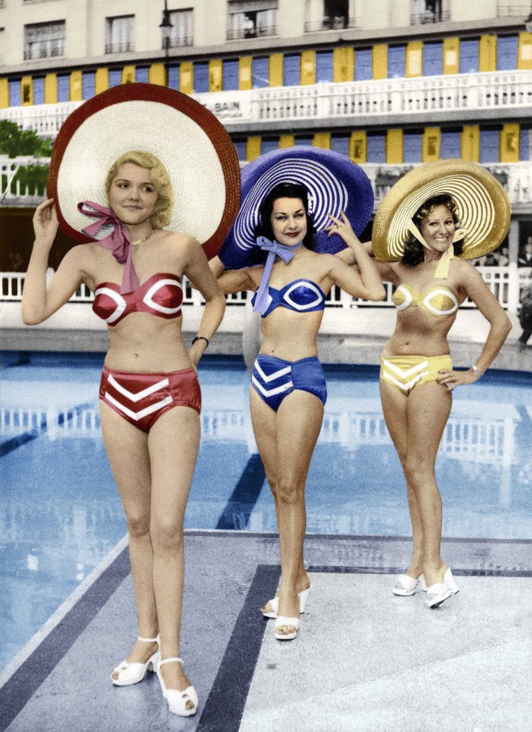Plavecká móda na přelomu 50. a 60. let minulého století. Zlatý věk bikin začíná.