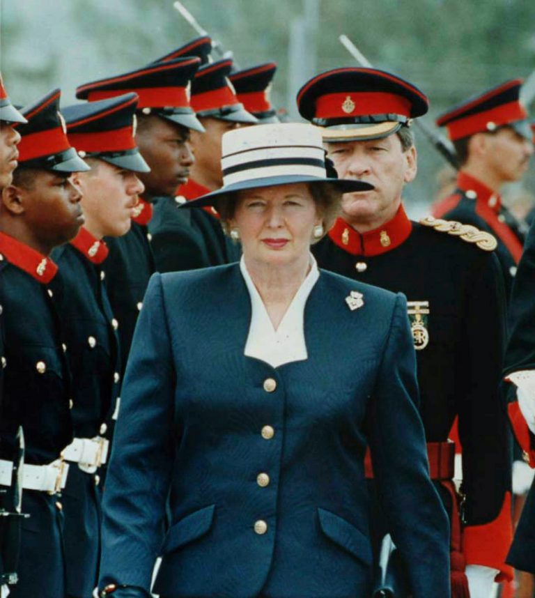 Thatcherová alespoň na čas navrátí Velké Británii punc velmoci.