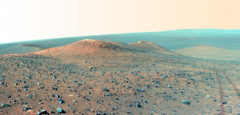Pomocí nízkotlakové komory na britské Open University výzkumníci napodobili podmínky na Marsu, kde je hustota atmosféry velmi řídká – zhruba 150krát nižší než atmosféra Země.