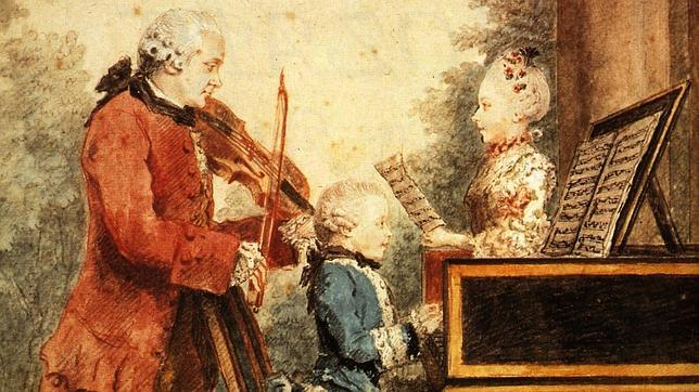 Slavná rodina v roce 1763. Leopold Mozart a jeho děti oslňují publikum v Paříži.