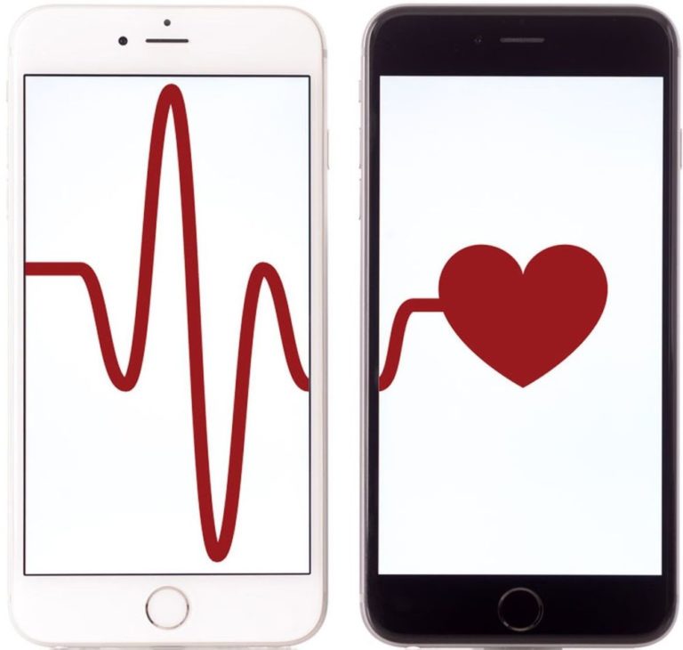 Mobilní telefon, to nejsou jen hovory. V některých případech může být rovnítko mezi mobilem a zdravotní pomůckou.