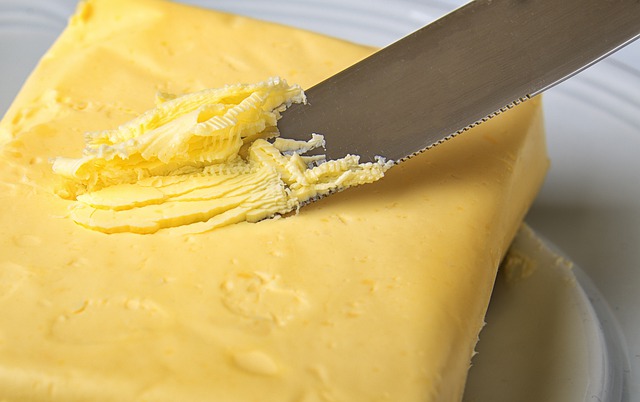 V USA a v Kanadě se kvůli barvě, připomínající máslo, rozhořel neúprosný boj.