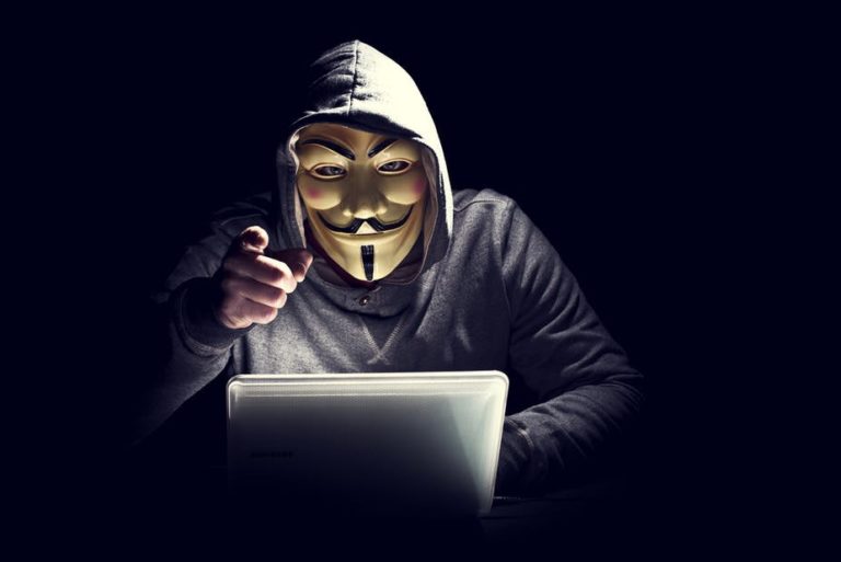Anonymous zavaří pod virtuálním kotlem největším firmám světa.