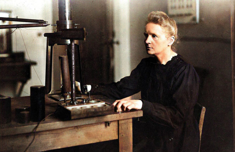 Sklodovská studovala hlavně uranovou rudu.