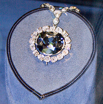 Lesk diamantu oslní i Marii Antoinettu.