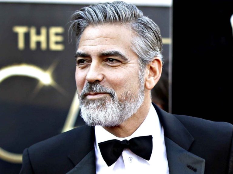 George Clooney je už dlouho sexy prošedivělý idol. Jeho zdraví to zjevně neohrožuje, vždyť se před pár lety oženil.