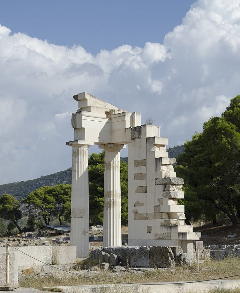 Asklepiův chrám v Epidauru byl ve starověku zřejmě přístupný i invalidům.