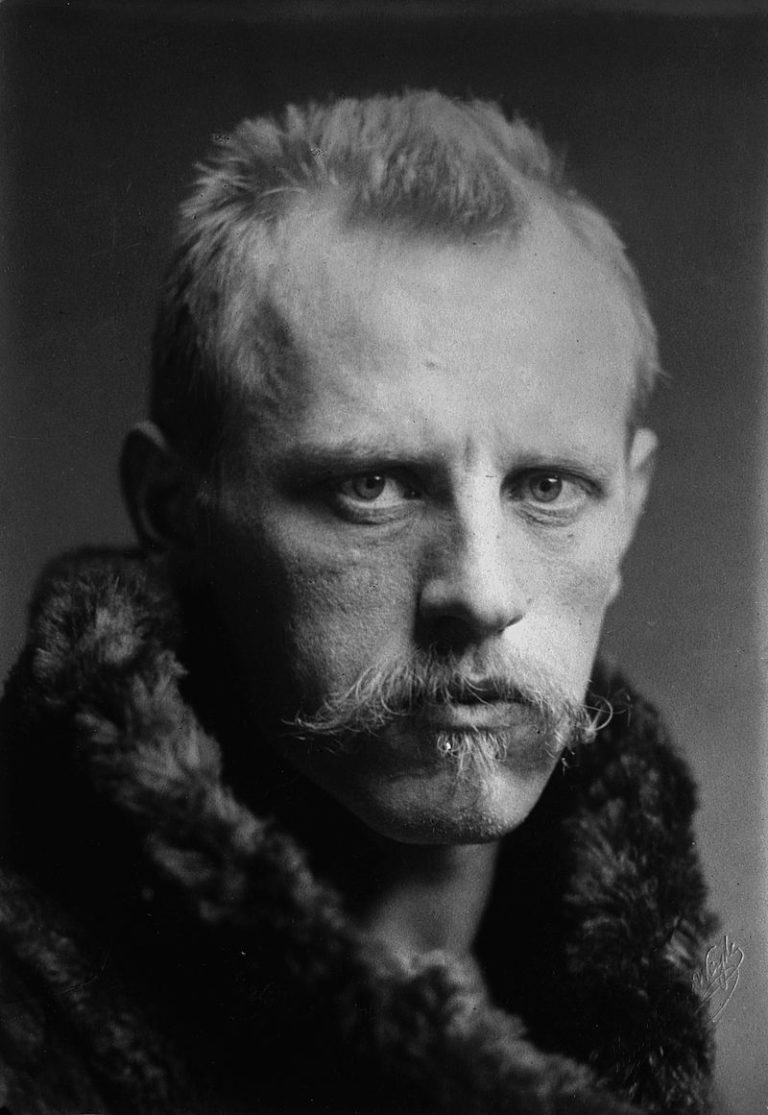 Fridtjof Nansen sestrojí vařič pro polárníky a na jeho práci naváže Čech.