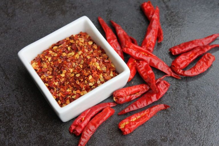 Výtažky z chilli mají své uplatnění i v armádě, používají se například při výrobě pepřových sprejů.