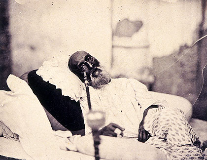 Poslední císařovo foto po procesu v roce 1858.