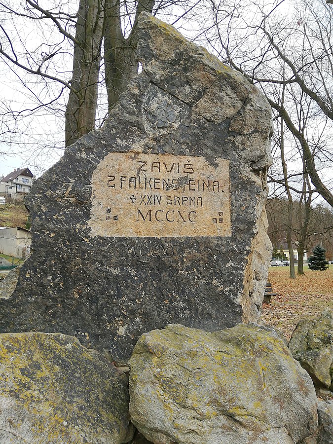 Pomník na místě Závišovy pravděpodobné popravy. FOTO: Karelkam/Creative Commons/ CC BY-SA 4.0