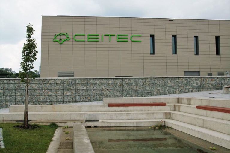 V rámci CEITEC došlo k výstavbě řady laboratoří s přístrojovým vybavením a zázemím. Foto: Bazi / Creative Commons / CC-BY-SA-4.0