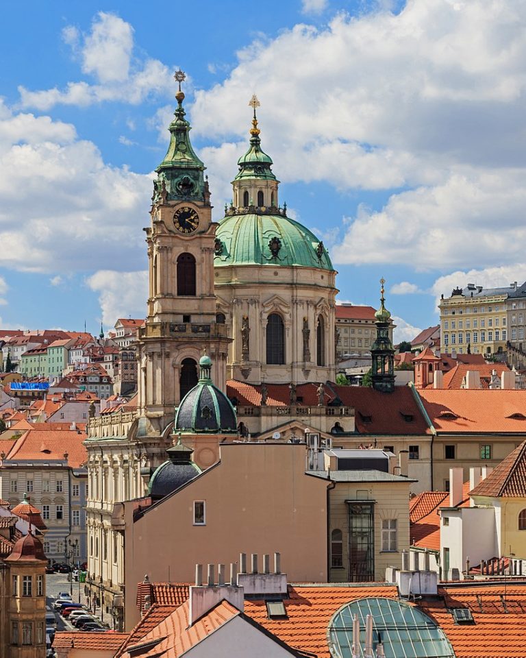 Vytvoří chrám svatého Mikuláše na pražském Staroměstském náměstí. Zdroj foto: Wikimedia Commons / FAL / A.Savin (Wikimedia Commons · WikiPhotoSpace)