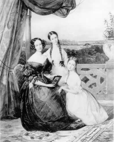 Klečící císařovna s matkou a sestrou. FOTO: NN/Creative Commons/Public domain