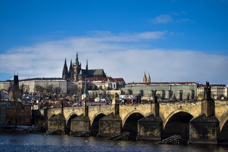 Pražský hrad se začne stavět už v 9. století. FOTO: Pixabay