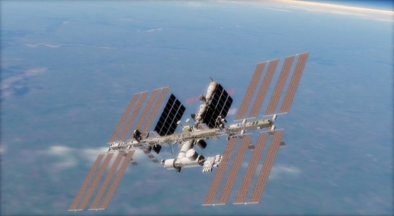 V mnoha ohledech ISS reprezentuje sloučení předchozích plánovaných nezávislých stanic, ruské stanice Mir 2 a americké Freedom. Foto: flflflflfl / pixabay
