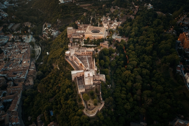 Křesťané si Alhambru upravili podle svého. Foto: Shuterstock