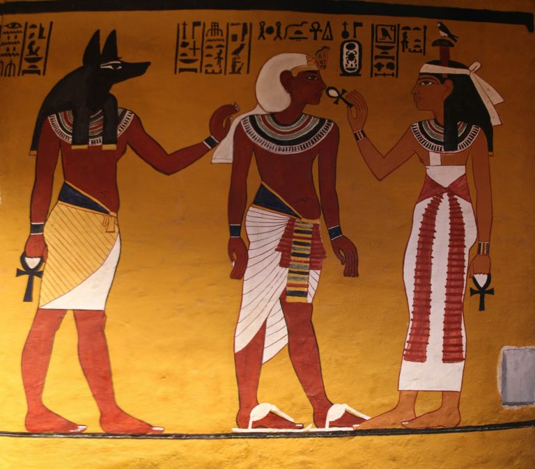 Tutanchamon je pohřben v sandálech, vyrobených speciálně pro posmrtný život. Foto: pixabay