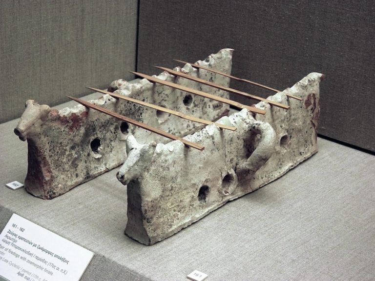 Starověká souprava na přípravu souvlaki z Akrotiri. FOTO: Leonard G./Creative Commons/Public domain