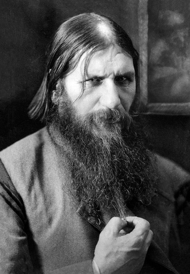 Grigorij Rasputin ovlivňuje dění v zemi přes carovu manželku. FOTO: Neznámý autor/Creative Commons/Public domain
