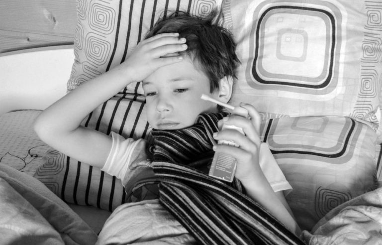 Astma se u pacientů může rozvinout v jakémkoliv věku, což znamená, že se toto onemocnění nevyhýbá batolatům, předškolním dětem, mladým dospělým ani seniorům. Foto: Victoria_Borodinova / pixabay