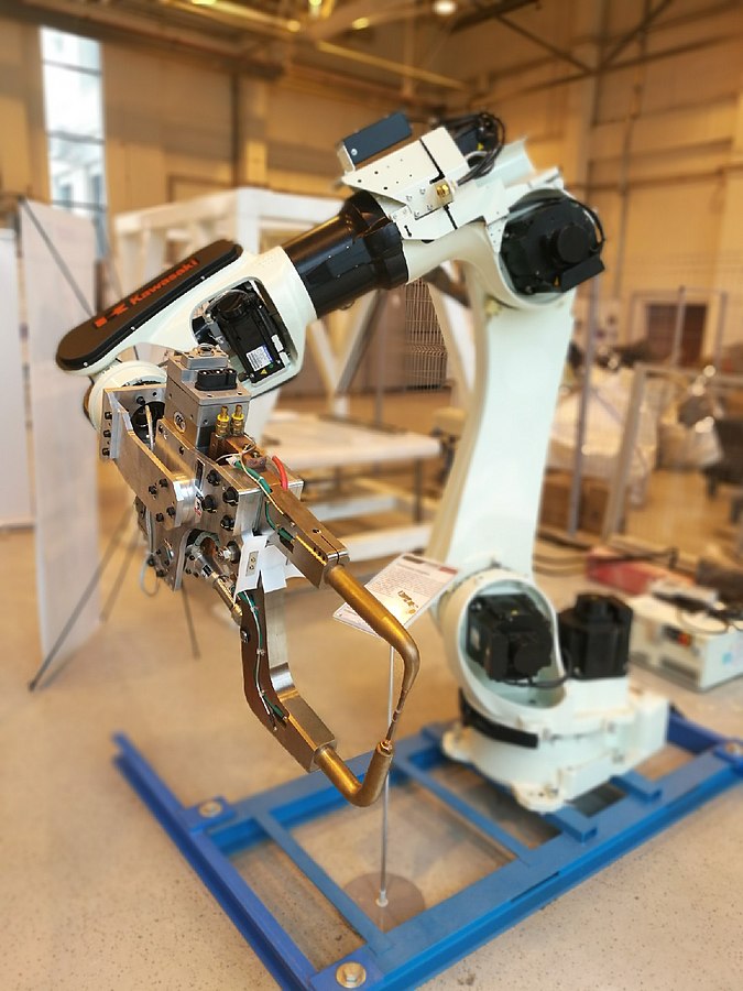 Místo klasických roverů by v budoucnu vyslali na rudou planetu robotického psa SPOTa, modifikovaného na tamní prostředí, který by se údajně mohl lépe pohybovat po povrchu, a překonávat tak snáze obtížnější terén a delší vzdálenosti. Foto: Mukszwei / Creative Commons / CC-BY-SA-4.0