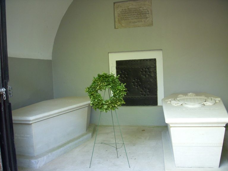 Hrobky manželů Washingtonových. Harald Klinke/Creative Commons/Public domain