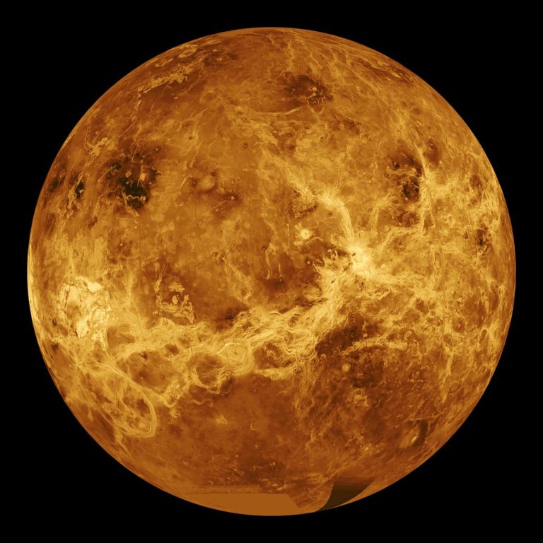 Z jedovaté Venušiny atmosféry prší kyselina sírová. Foto: NASA Goddard Photo and Video / Creative Commons / CC BY 2.0.
