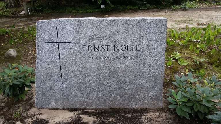 Hrob kontroverzního historika na berlínském hřbitově FOTO: Mutter Erde/Creative Commons/CC BY-SA 4.0