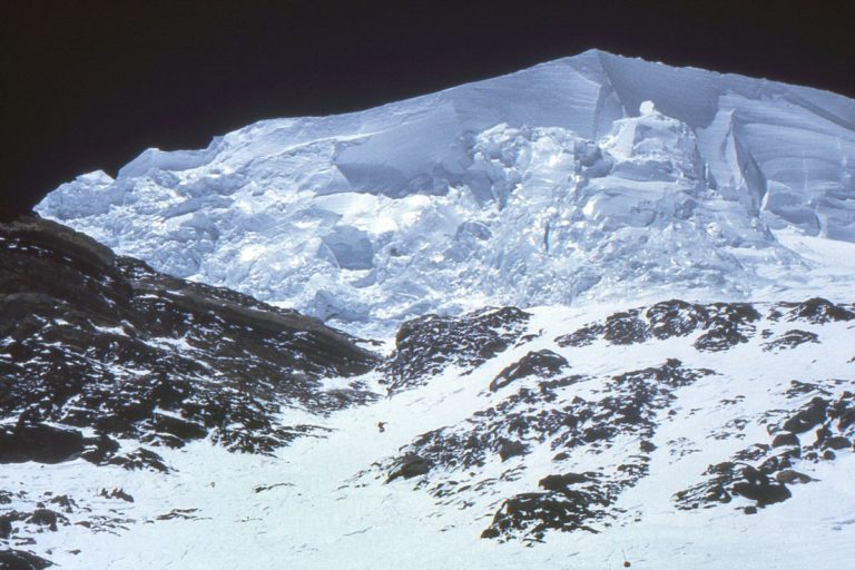 Nejnebezpečnější místo výstupu na K2 - Butylka. FOTO: Adha65, CC BY-SA 3.0, via Wikimedia Commons